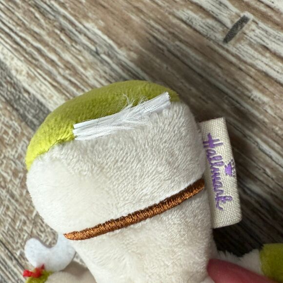 Hallmark Itty Bitty Star Wars Yoda Plush - Picture 4 of 4